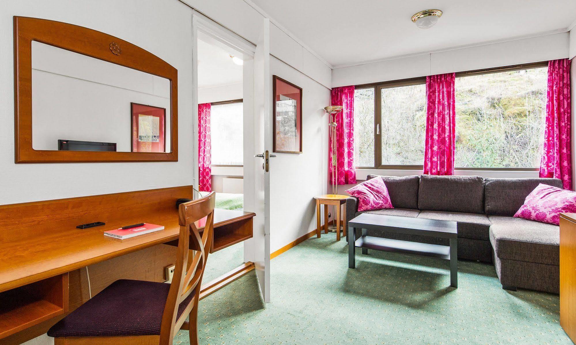 Thon Partnerhotel Forde Dış mekan fotoğraf