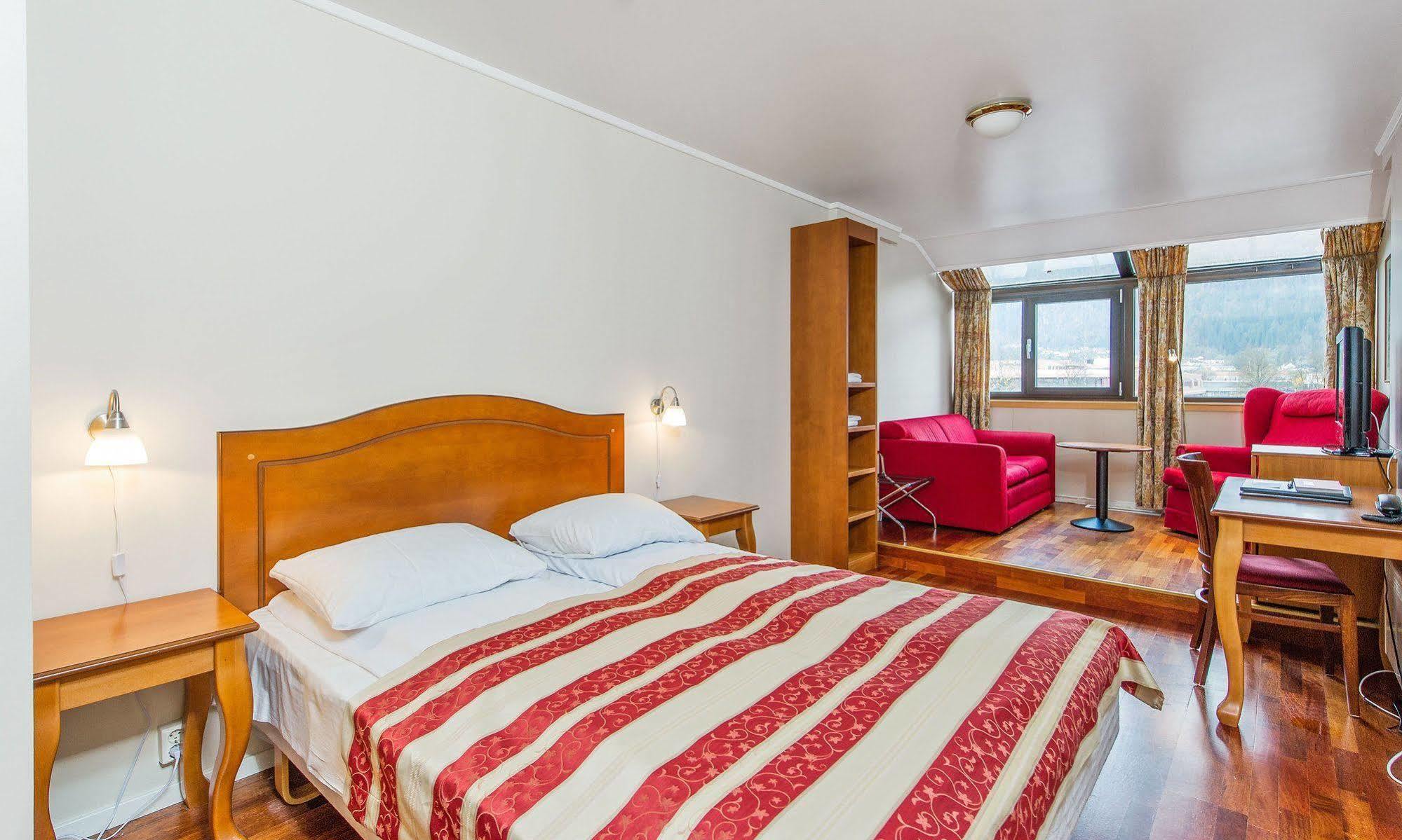 Thon Partnerhotel Forde Dış mekan fotoğraf